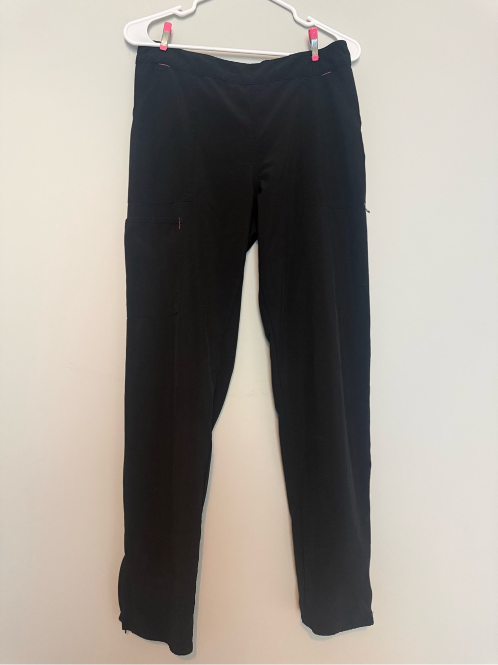 Scrubstar Women’s Black w/ Pink Stitching scrub Pants